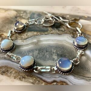 2365 Lustrous Silver Bracelet with Opalescent Stones